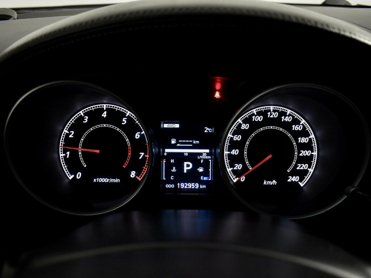 Mitsubishi Outlander с пробегом — 2010 год. Фото: #17