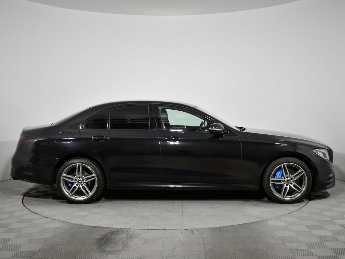 Mercedes-Benz E-Класс с пробегом — 2019 год. Фото: #3