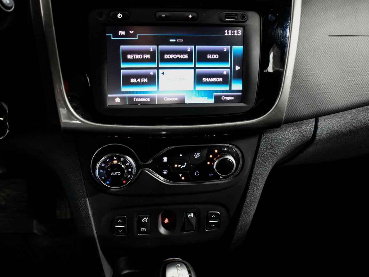 Renault Sandero с пробегом — 2016 год. Фото: #13