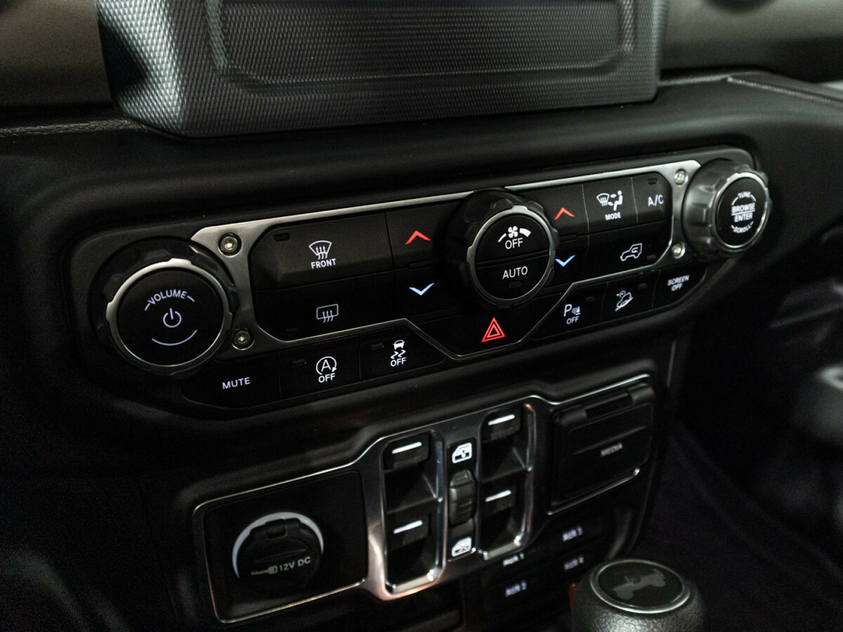 Jeep Wrangler с пробегом — 2020 год. Фото: #11