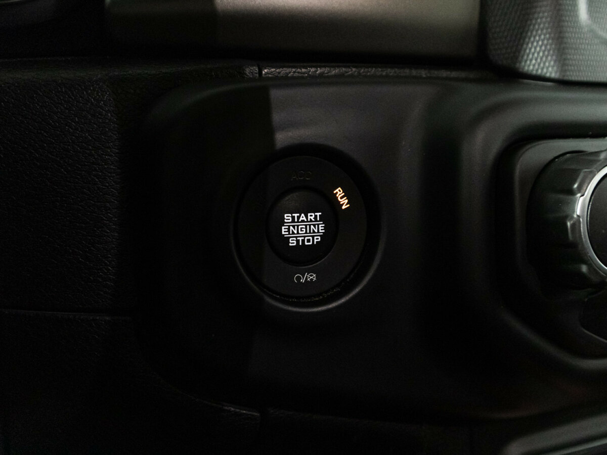 Jeep Wrangler с пробегом — 2020 год. Фото: #12