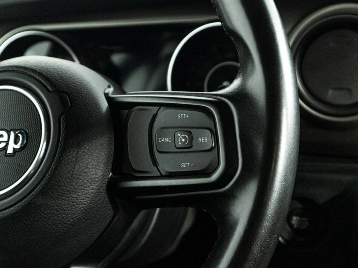 Jeep Wrangler с пробегом — 2020 год. Фото: #13