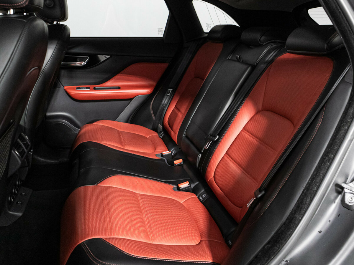 Jaguar F-Pace с пробегом — 2017 год. Фото: #9