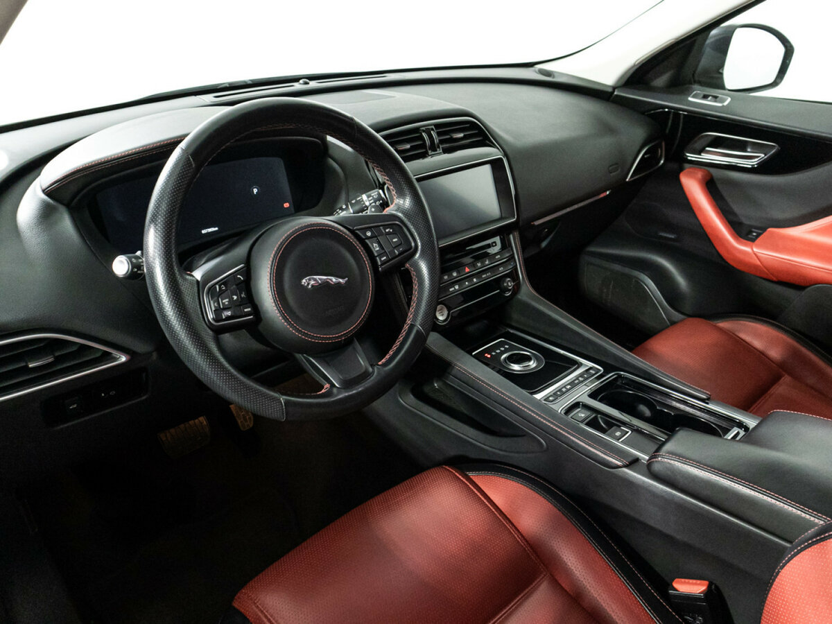 Jaguar F-Pace с пробегом — 2017 год. Фото: #10