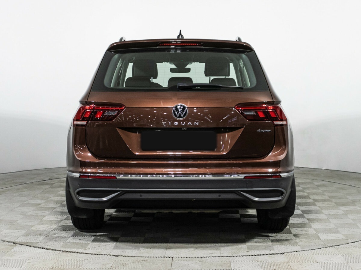 Volkswagen Tiguan с пробегом — 2021 год. Фото: #5
