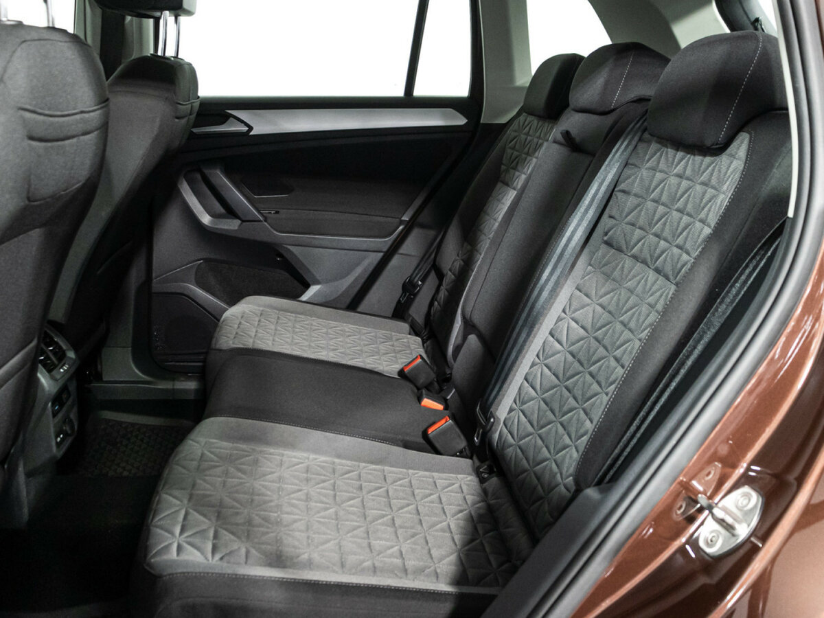 Volkswagen Tiguan с пробегом — 2021 год. Фото: #9