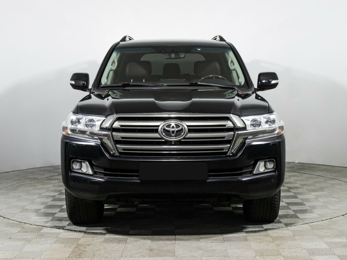 Toyota Land Cruiser с пробегом — 2017 год. Фото: #1