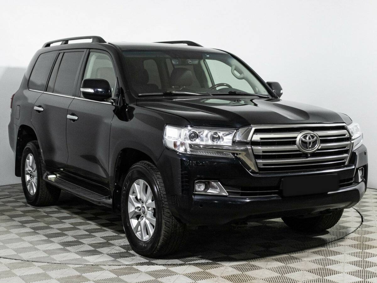 Toyota Land Cruiser с пробегом — 2017 год. Фото: #2