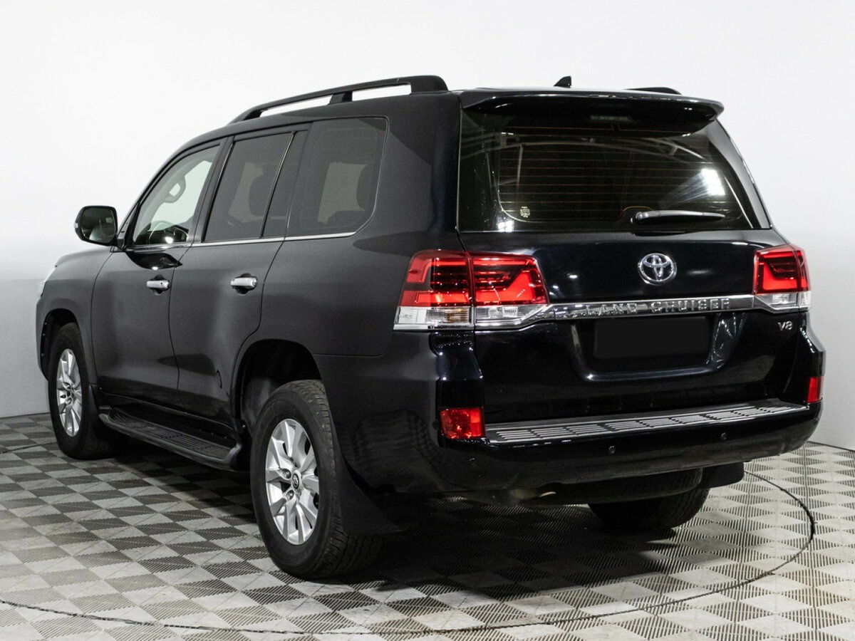 Toyota Land Cruiser с пробегом — 2017 год. Фото: #5