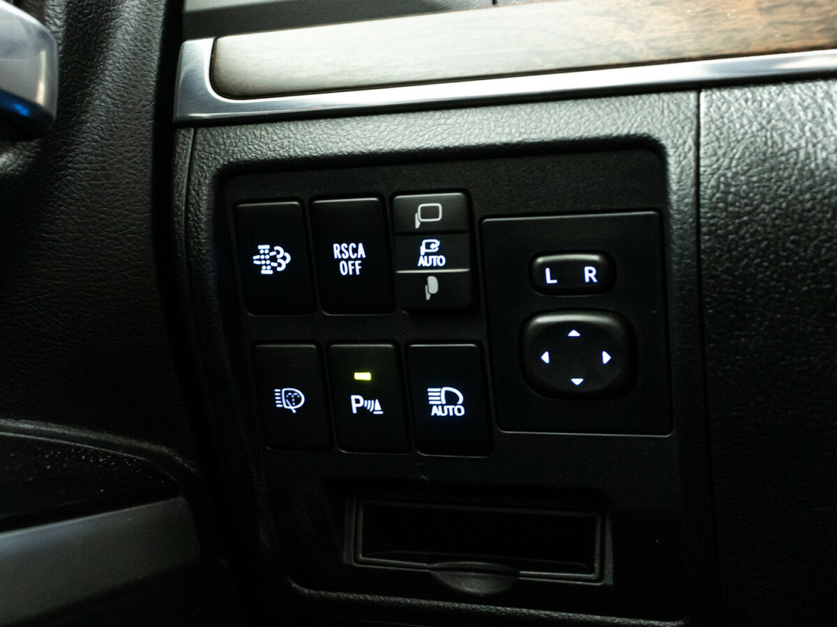 Toyota Land Cruiser с пробегом — 2017 год. Фото: #19