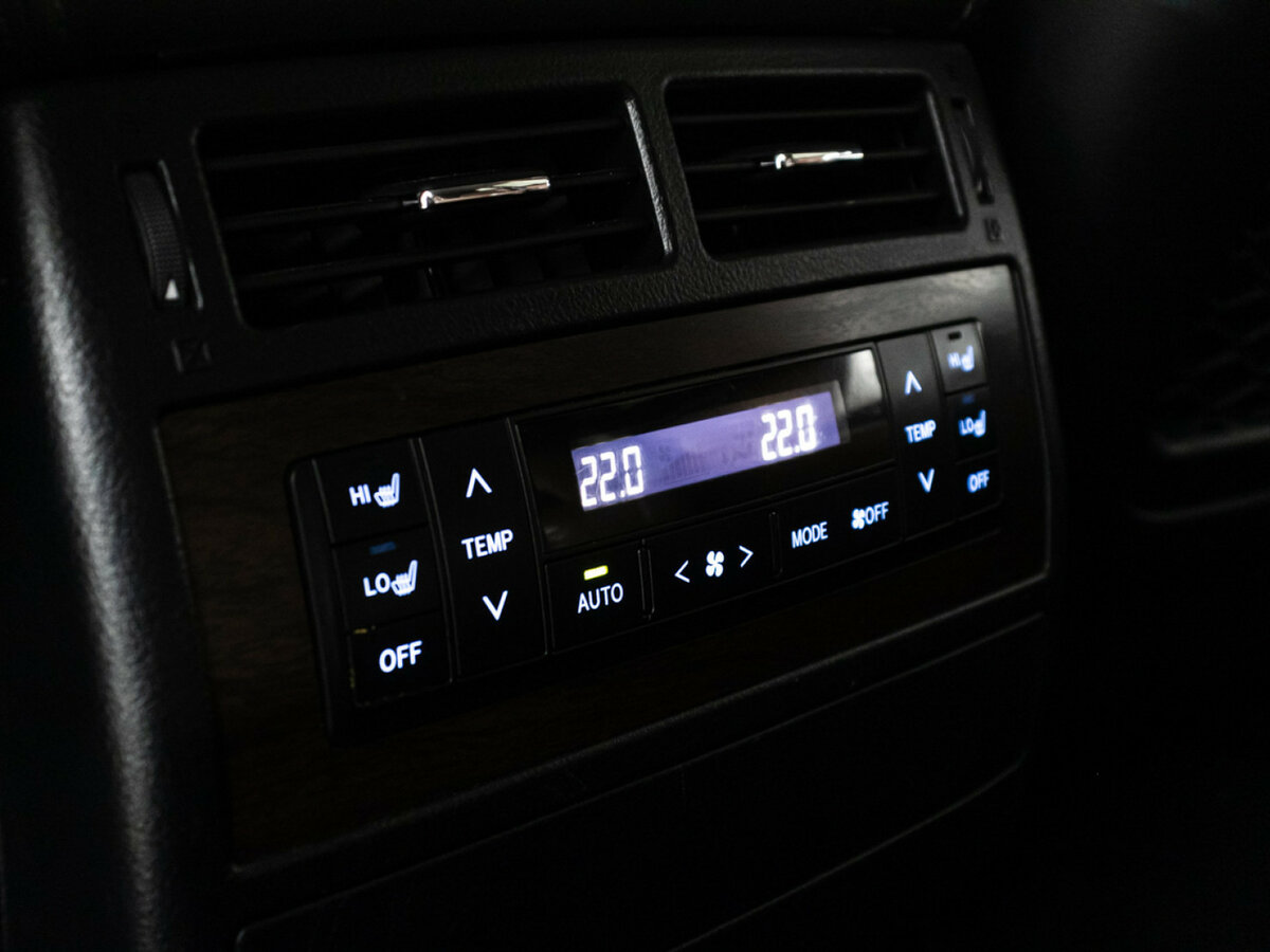 Toyota Land Cruiser с пробегом — 2017 год. Фото: #21