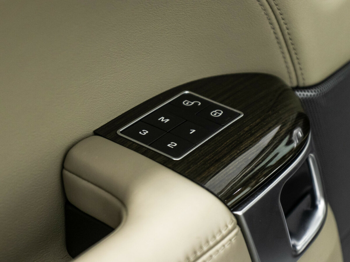 Land Rover Range Rover Sport с пробегом — 2017 год. Фото: #14