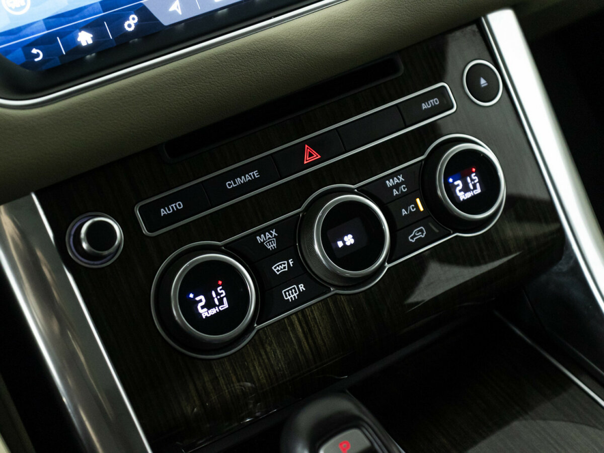 Land Rover Range Rover Sport с пробегом — 2017 год. Фото: #17