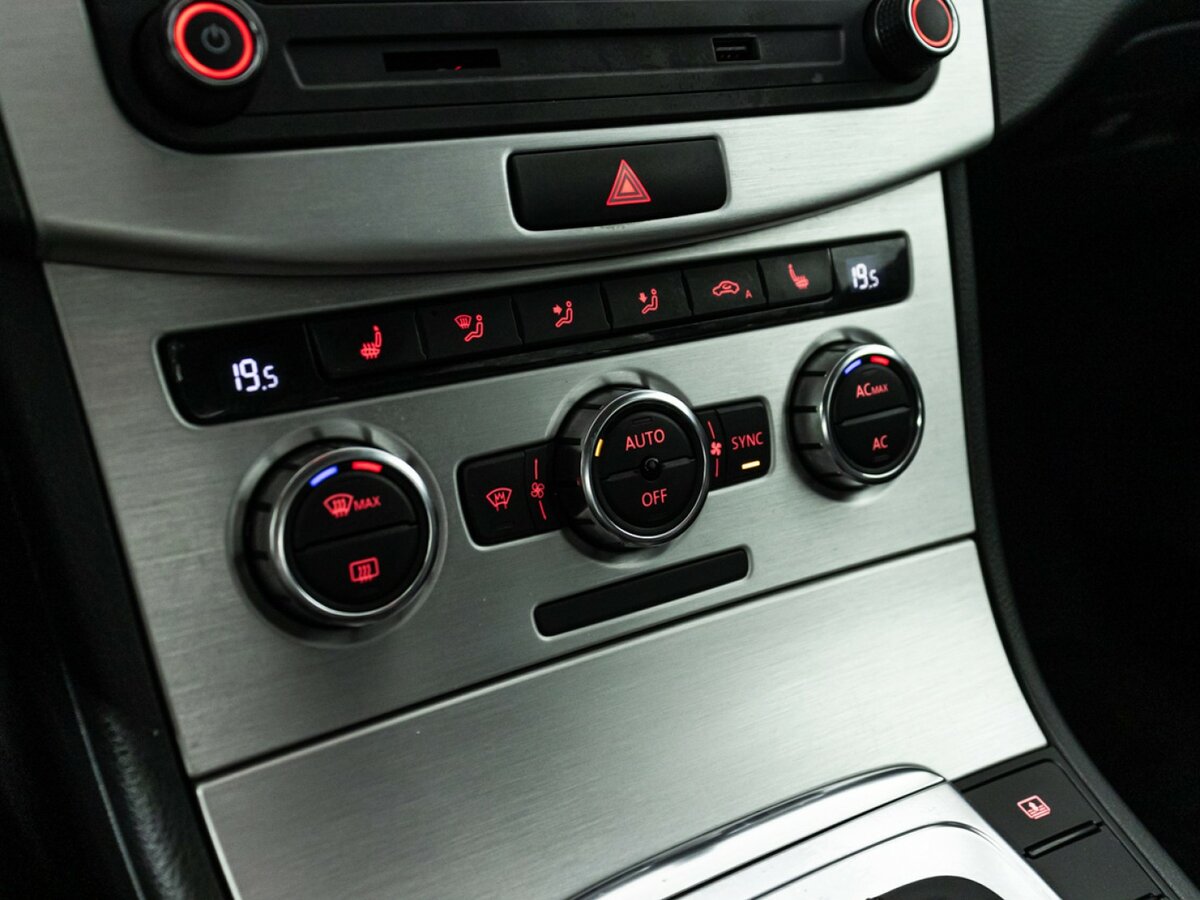 Volkswagen Passat с пробегом — 2011 год. Фото: #15