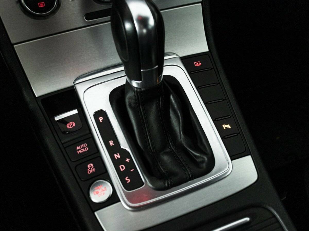 Volkswagen Passat с пробегом — 2011 год. Фото: #16