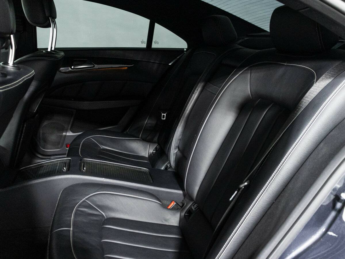 Mercedes-Benz CLS с пробегом — 2015 год. Фото: #9