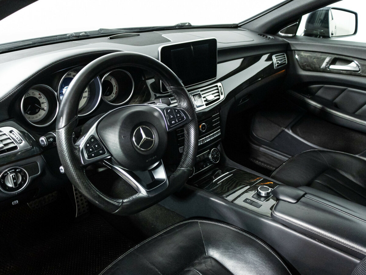 Mercedes-Benz CLS с пробегом — 2015 год. Фото: #10