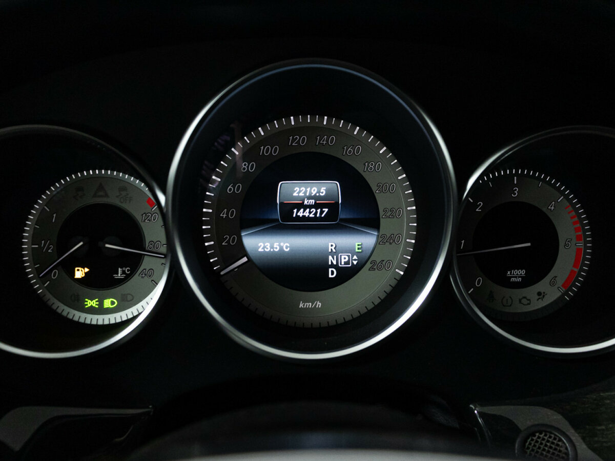 Mercedes-Benz CLS с пробегом — 2015 год. Фото: #11