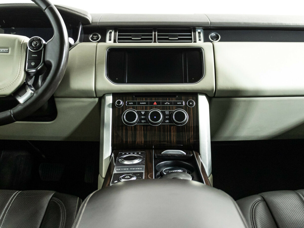 Land Rover Range Rover с пробегом — 2014 год. Фото: #11