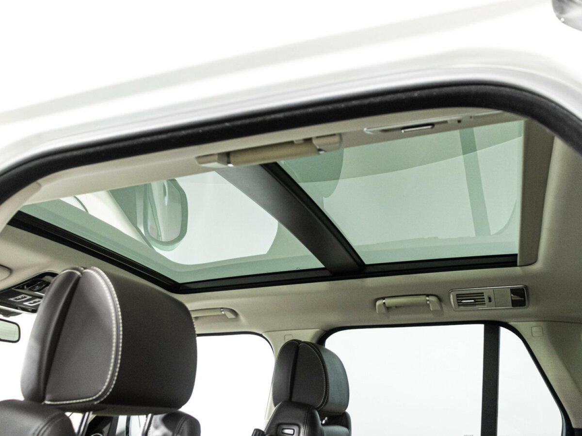 Land Rover Range Rover с пробегом — 2014 год. Фото: #12