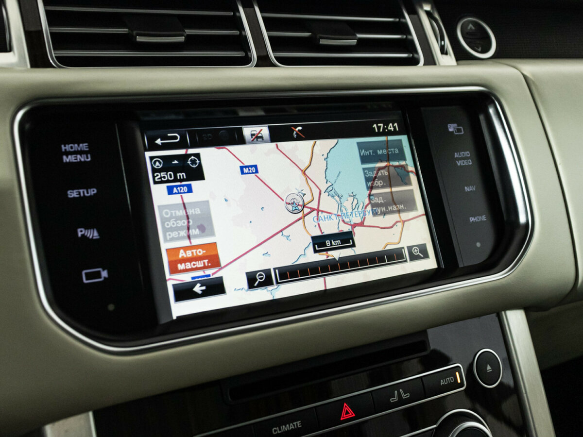 Land Rover Range Rover с пробегом — 2014 год. Фото: #15