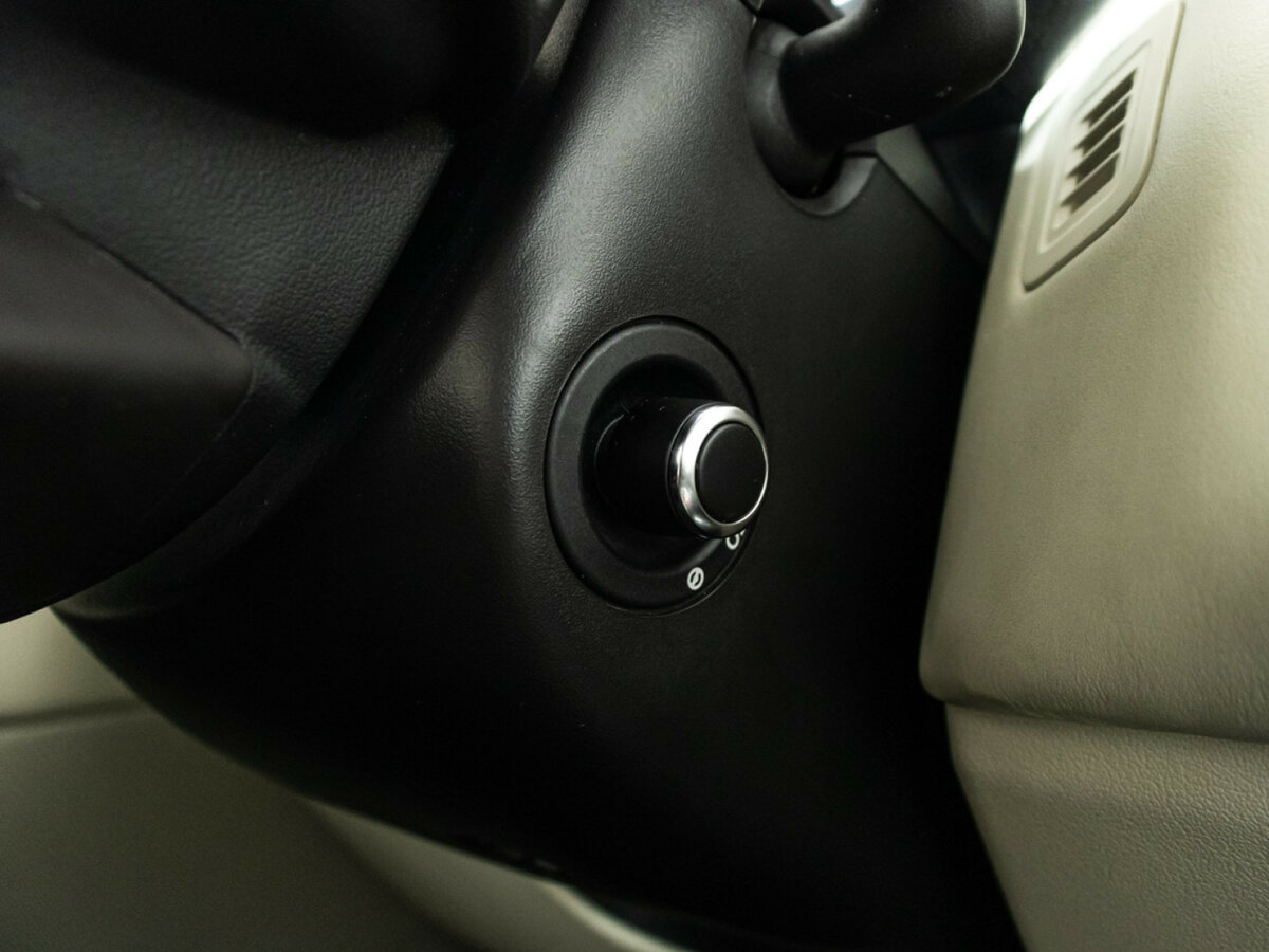 Land Rover Range Rover с пробегом — 2014 год. Фото: #19