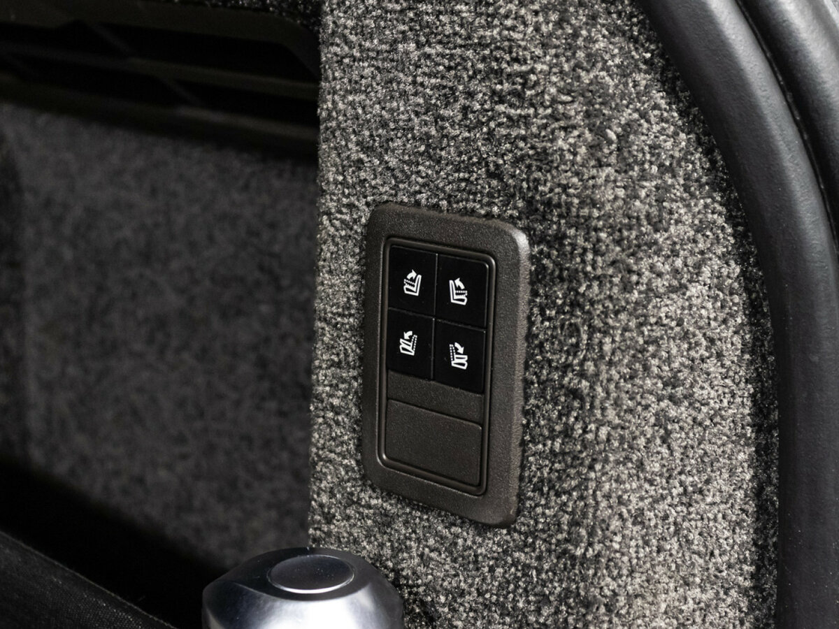 Land Rover Range Rover с пробегом — 2014 год. Фото: #24