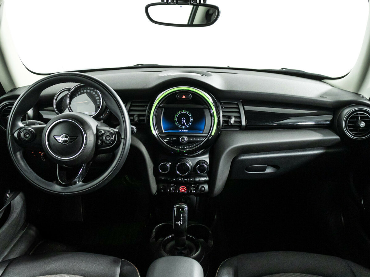 Mini Hatch с пробегом — 2018 год. Фото: #12