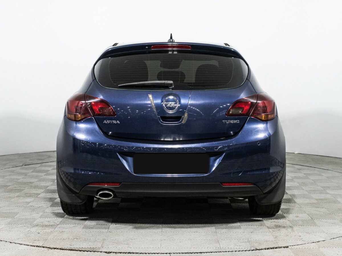 Opel Astra с пробегом — 2010 год. Фото: #5