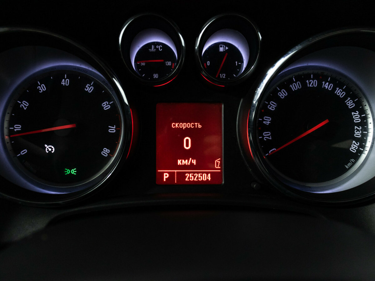 Opel Astra с пробегом — 2010 год. Фото: #11