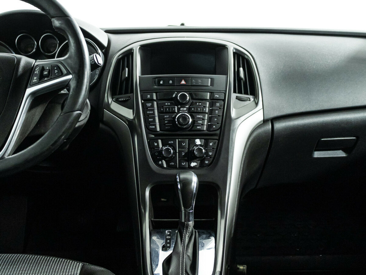 Opel Astra с пробегом — 2010 год. Фото: #13