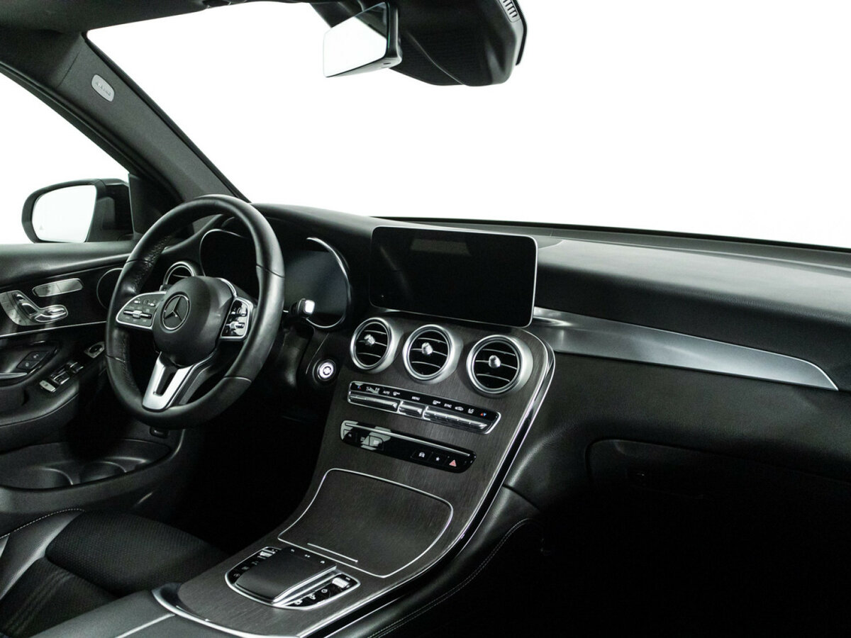 Mercedes-Benz GLC с пробегом — 2021 год. Фото: #6