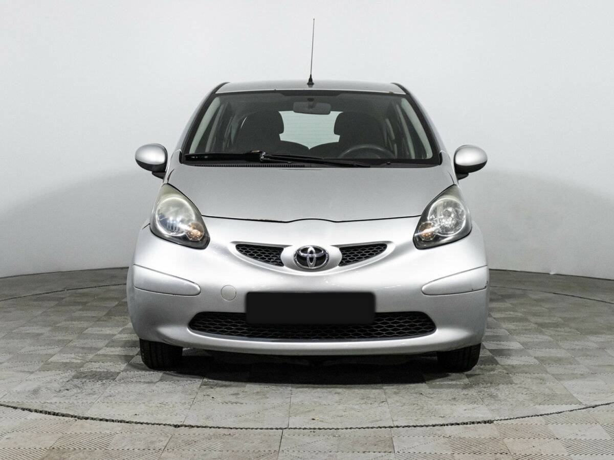 Toyota Aygo с пробегом — 2006 год. Фото: #1