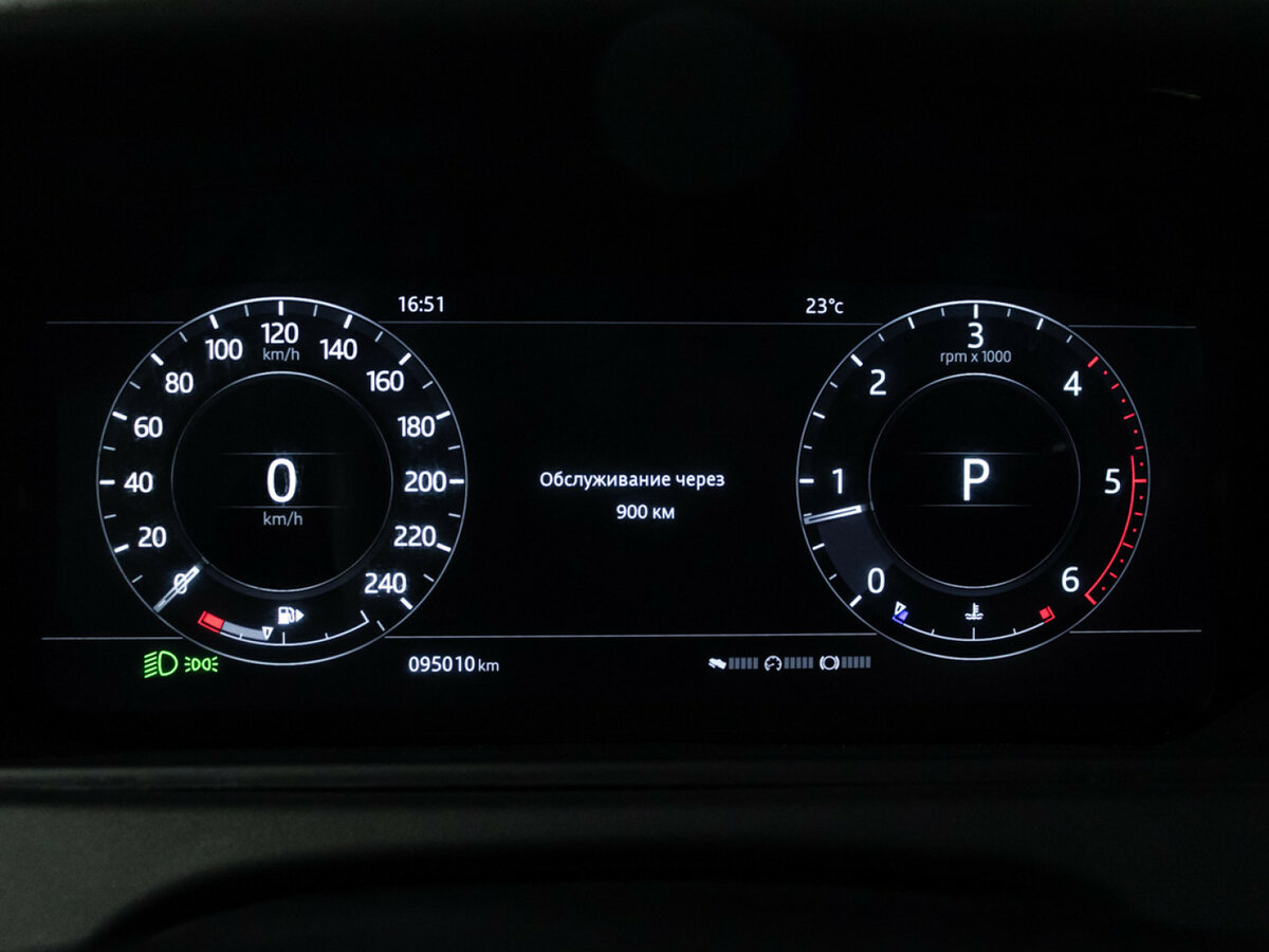 Land Rover Range Rover Velar с пробегом — 2018 год. Фото: #11