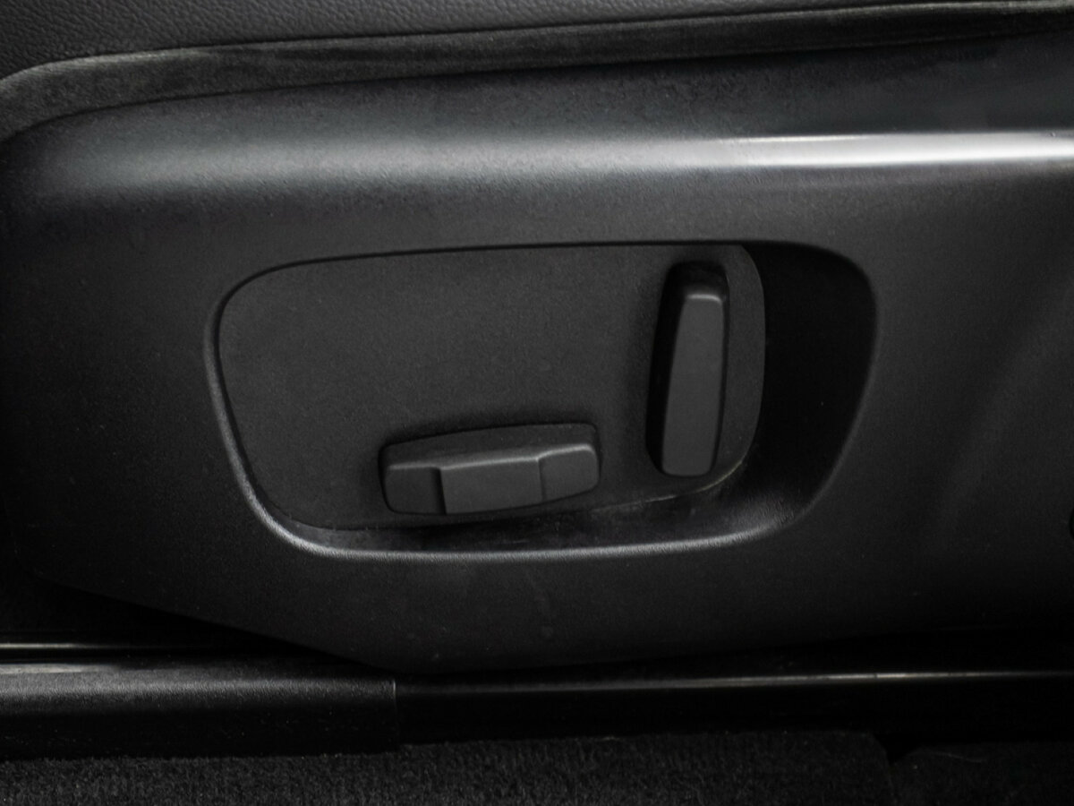 Land Rover Range Rover Velar с пробегом — 2018 год. Фото: #14