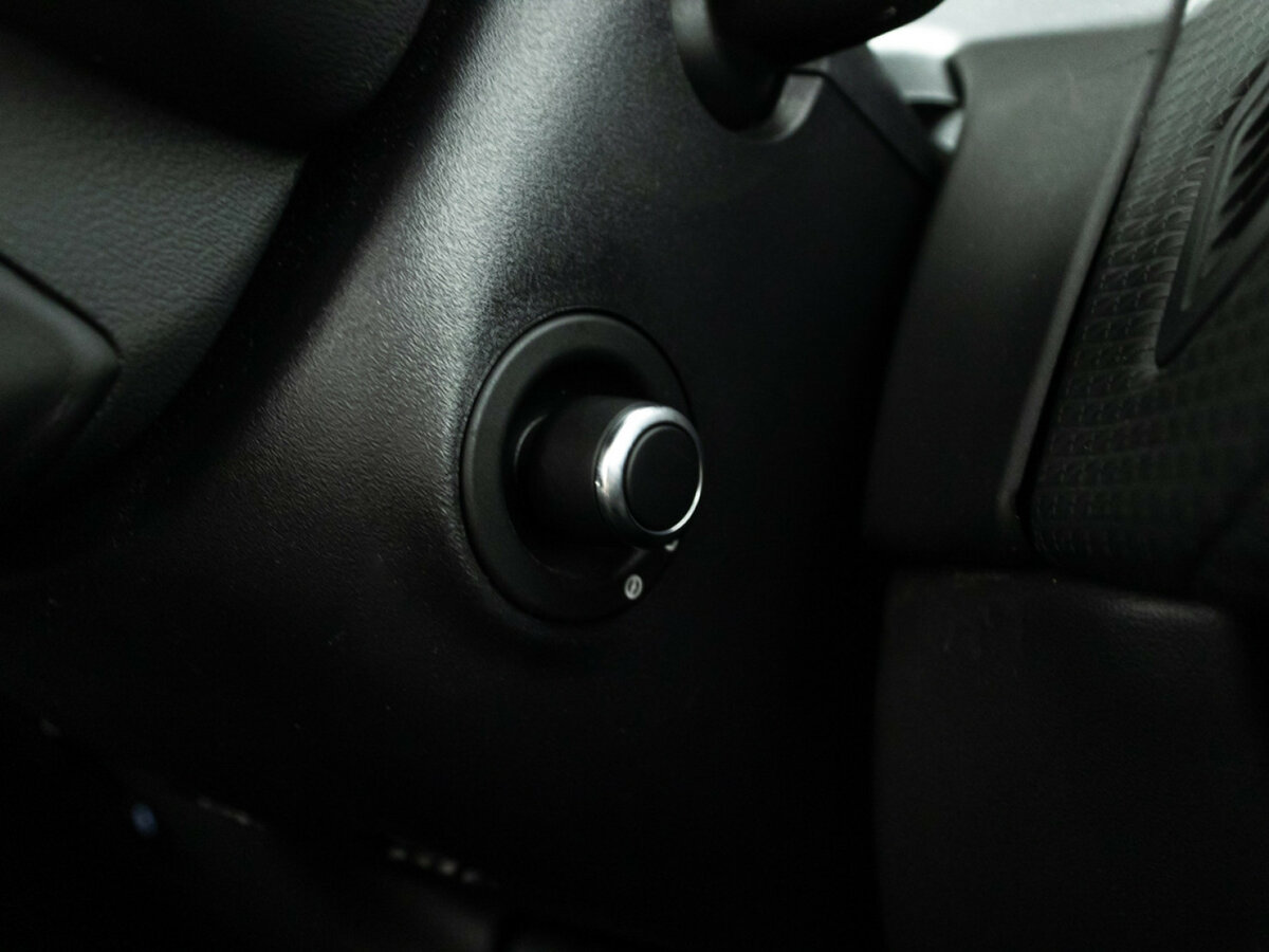 Land Rover Range Rover Velar с пробегом — 2018 год. Фото: #21