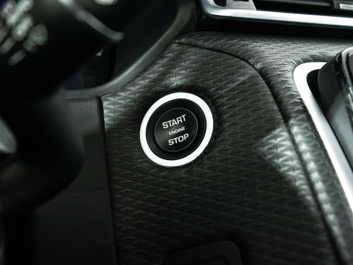 Land Rover Range Rover Velar с пробегом — 2018 год. Фото: #22