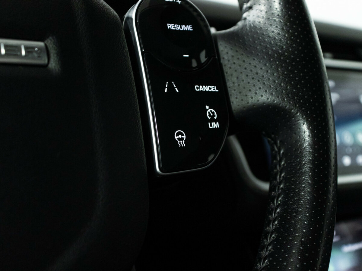 Land Rover Range Rover Velar с пробегом — 2018 год. Фото: #24