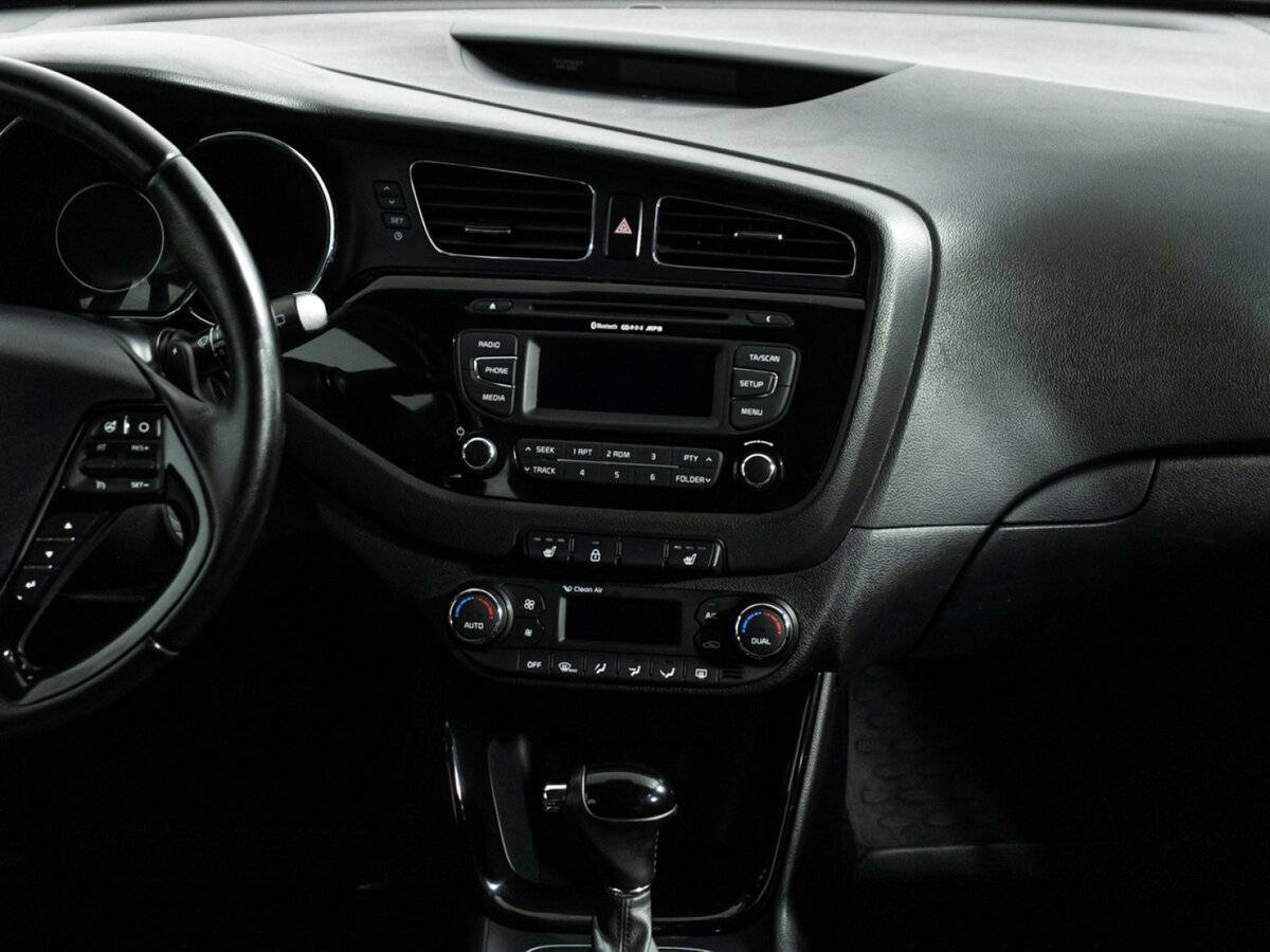 Kia Ceed с пробегом — 2015 год. Фото: #13