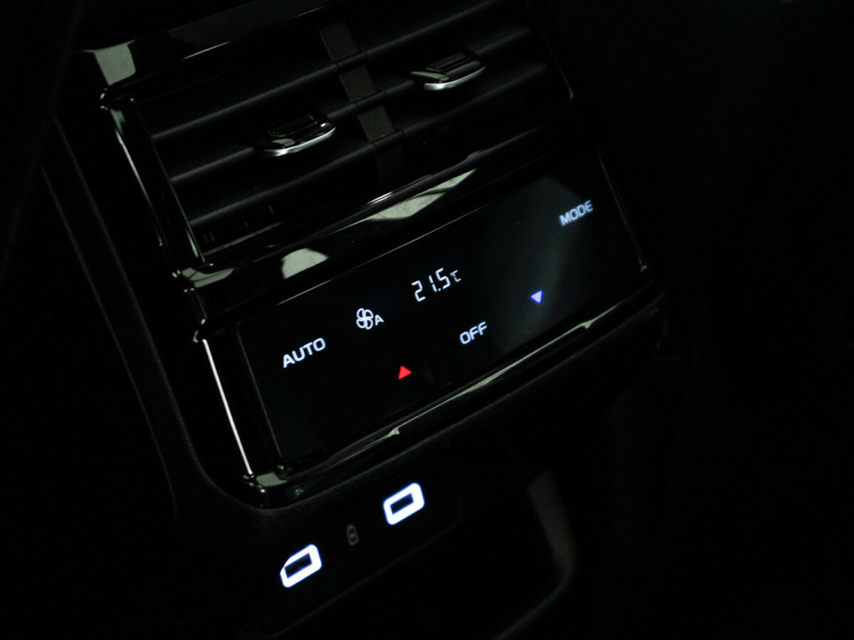 Geely Monjaro с пробегом — 2023 год. Фото: #18