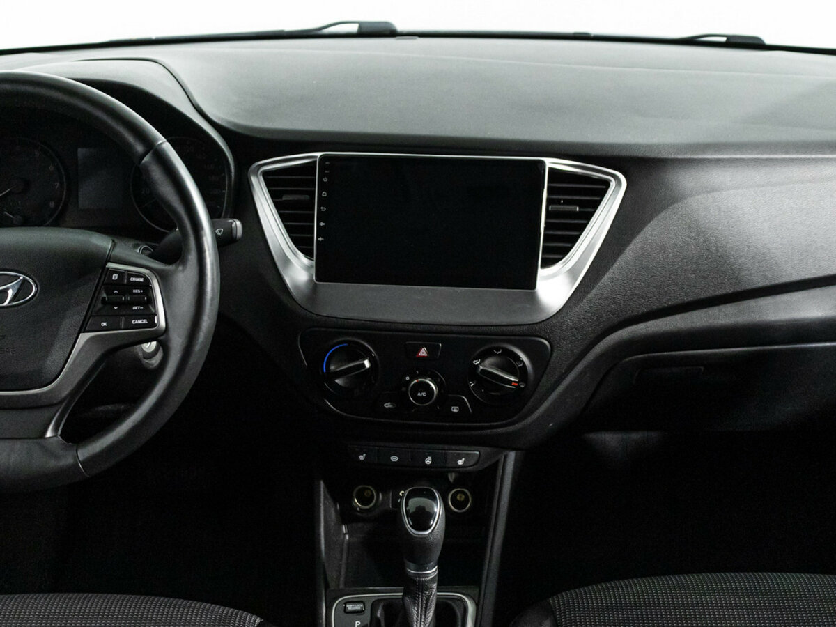 Hyundai Solaris с пробегом — 2018 год. Фото: #13