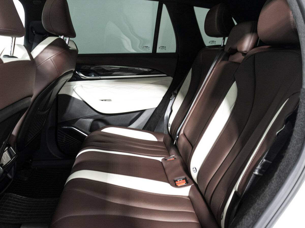 Geely Monjaro с пробегом — 2023 год. Фото: #7