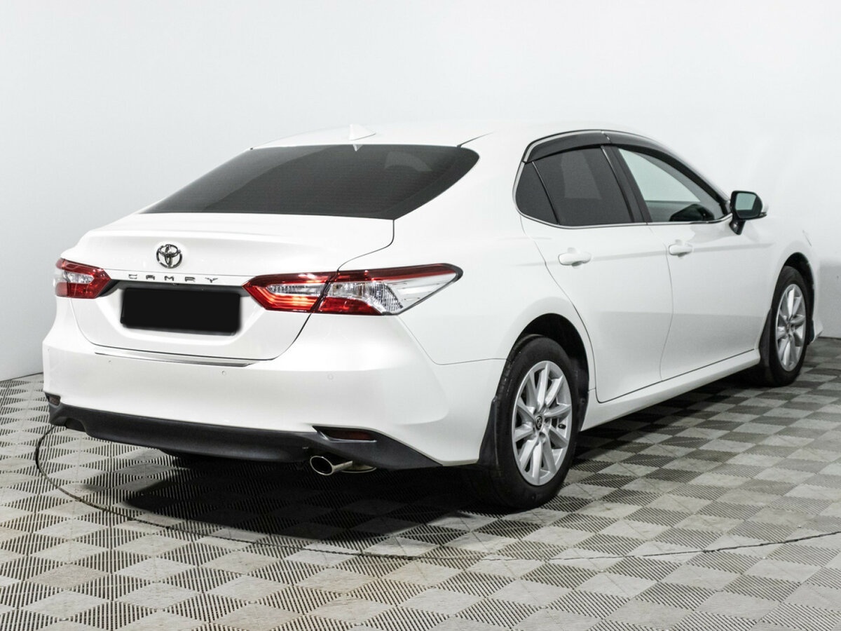 Toyota Camry с пробегом — 2022 год. Фото: #4
