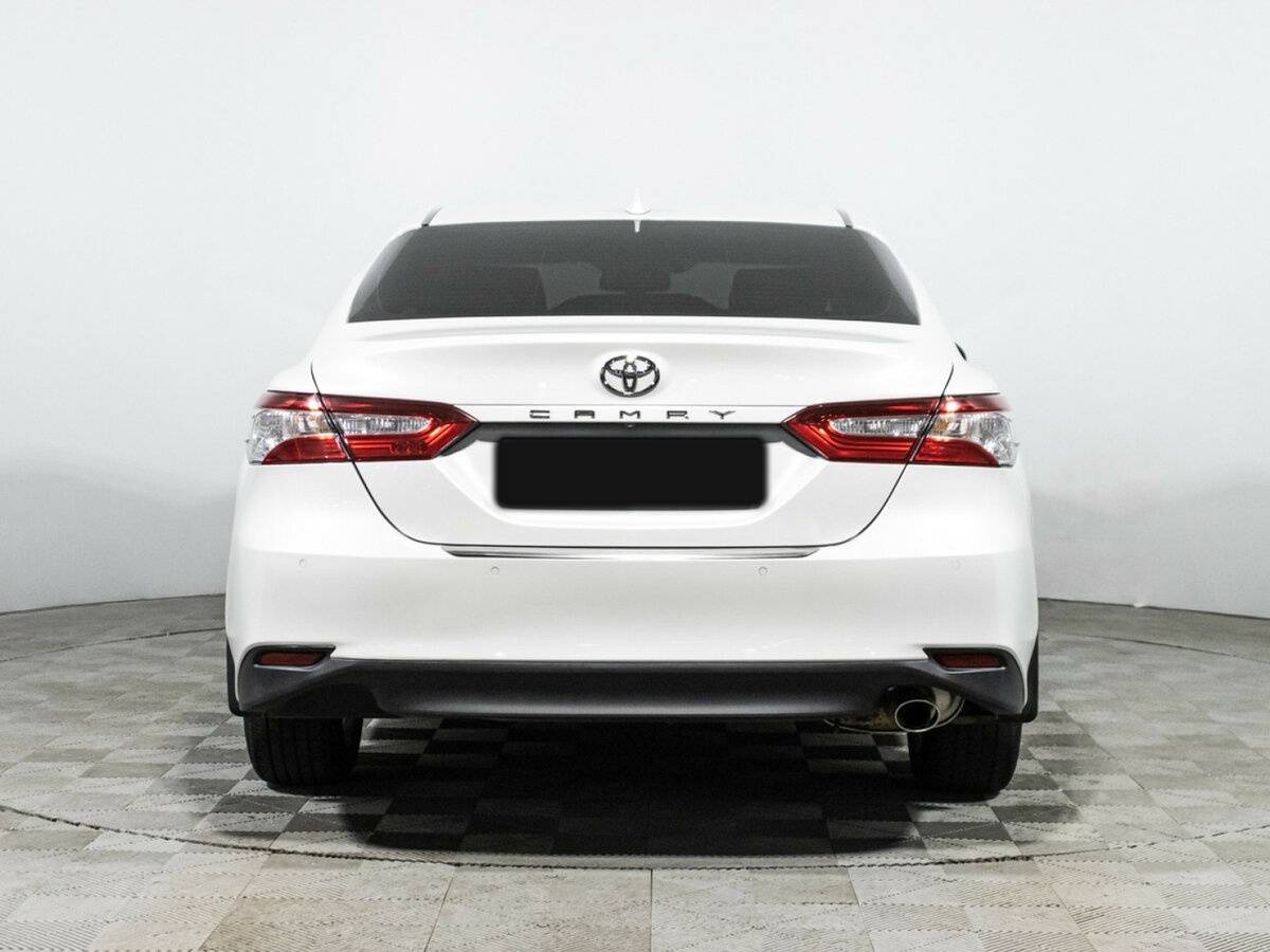 Toyota Camry с пробегом — 2022 год. Фото: #5