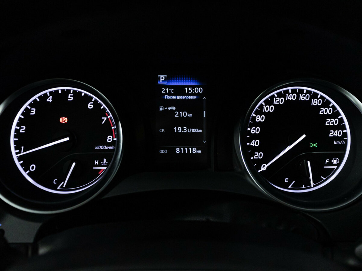 Toyota Camry с пробегом — 2022 год. Фото: #11