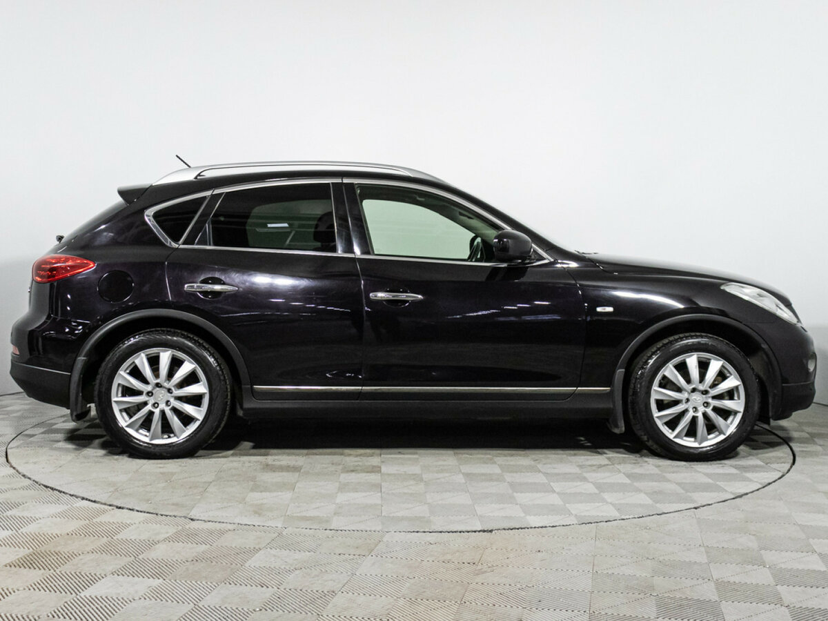 Infiniti EX с пробегом — 2012 год. Фото: #3