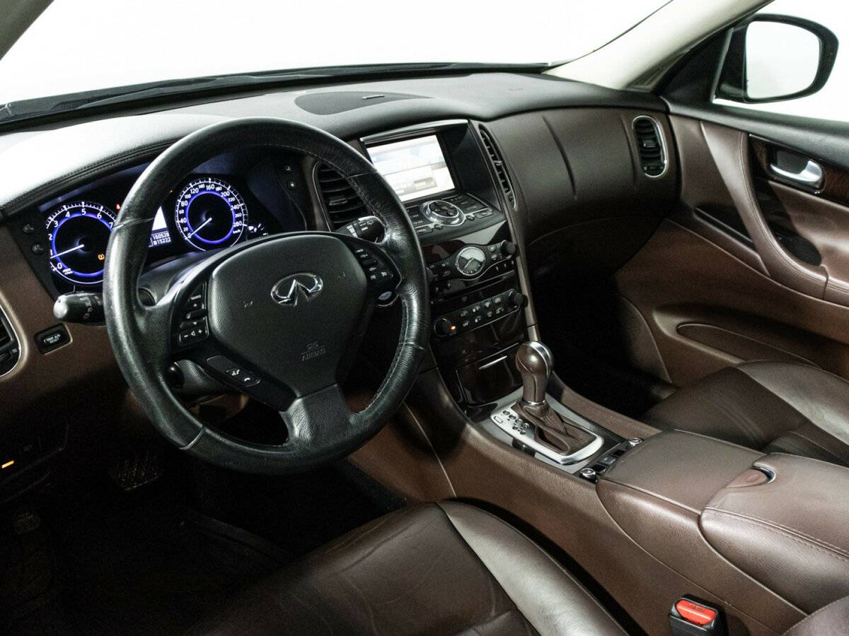 Infiniti EX с пробегом — 2012 год. Фото: #10
