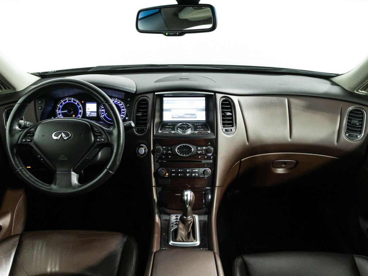 Infiniti EX с пробегом — 2012 год. Фото: #12