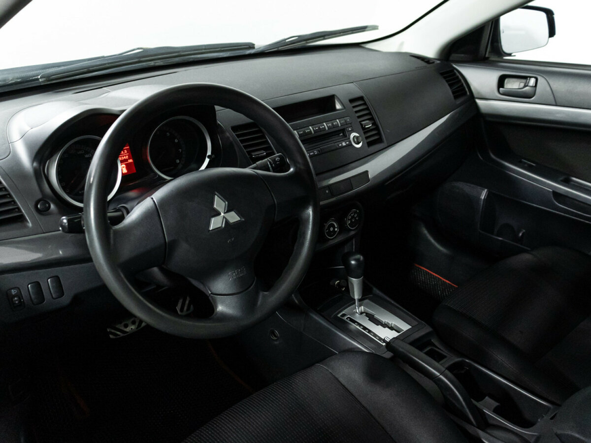 Mitsubishi Lancer с пробегом — 2008 год. Фото: #10
