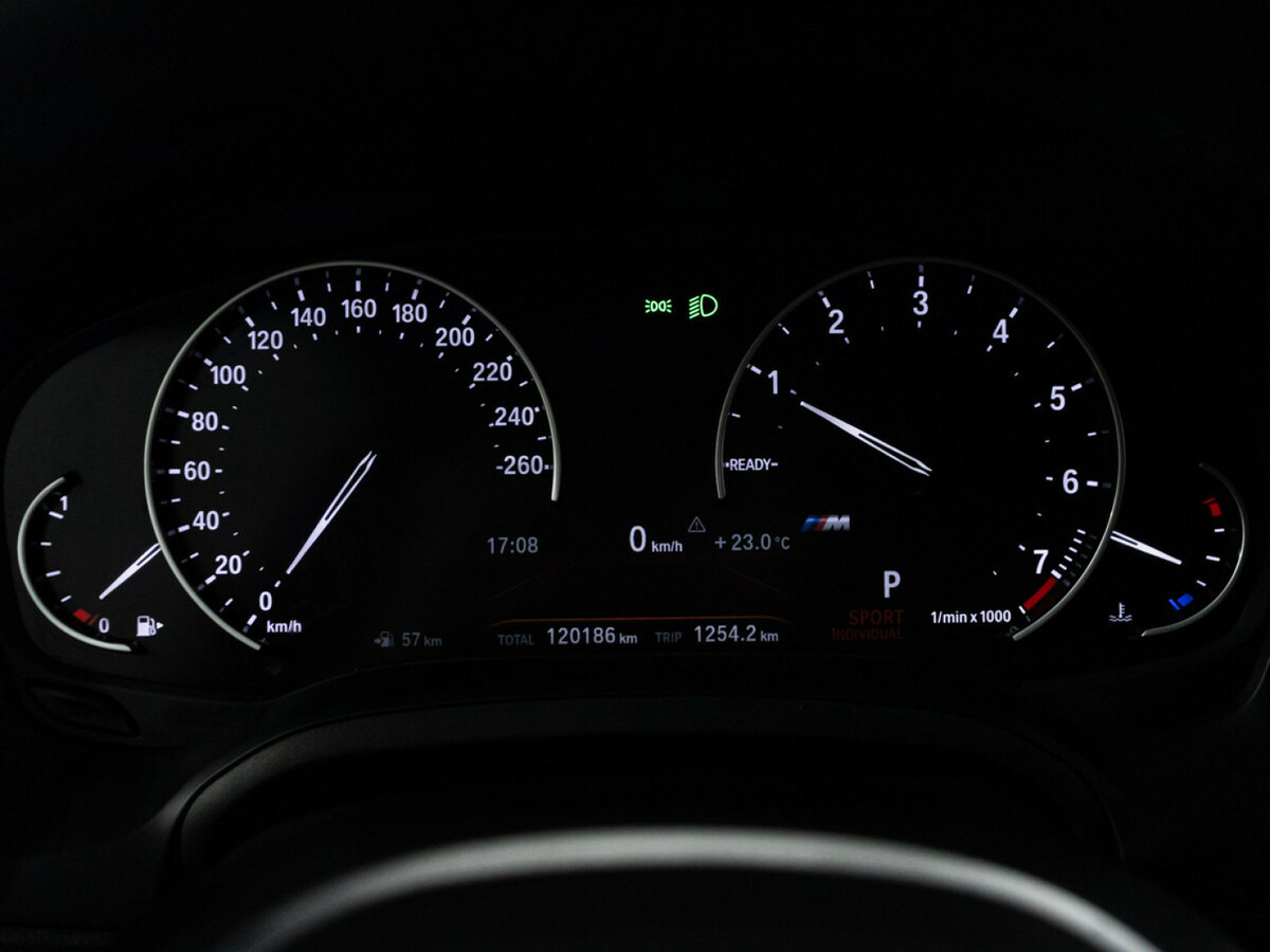 BMW 3 серии с пробегом — 2019 год. Фото: #10